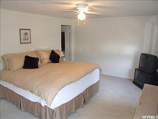 4th image of 7437 Avon Dr #B