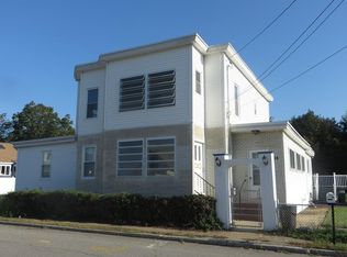 34 Thornton Ave, Methuen, MA 01844