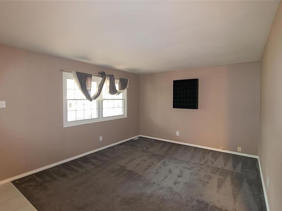 4th image of 12443 Glenbush Dr