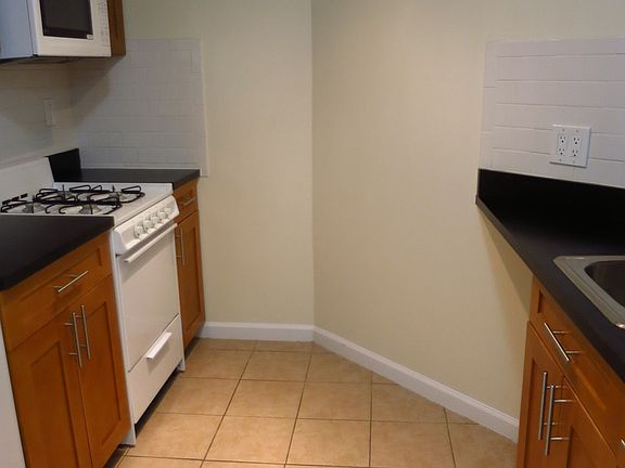 3rd image of 1482 York Ave APT 5H