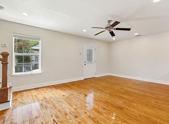 3rd image of 2115 Valmont St