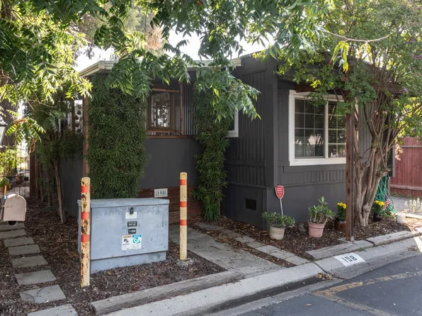 9360 N Blackstone Ave Spc 198, Fresno, CA 93720