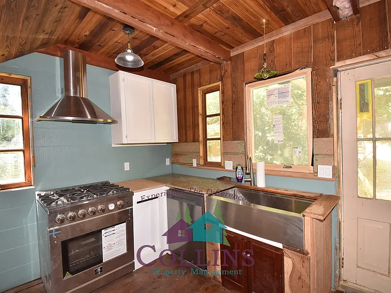 422 Dalton St — Photo 15