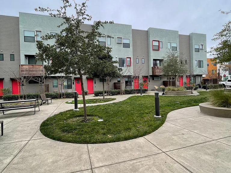 1530 Prescott St — Photo 18