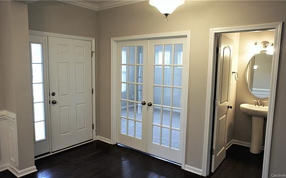 3rd image of 8305 Bourgess Ct