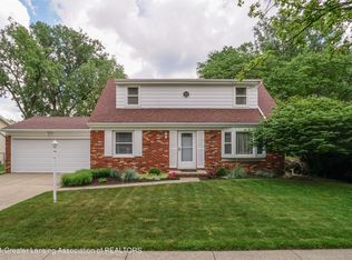 1976 Tamarisk Dr, East Lansing, MI 48823