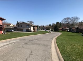 52152 Friars Ct, South Bend, IN