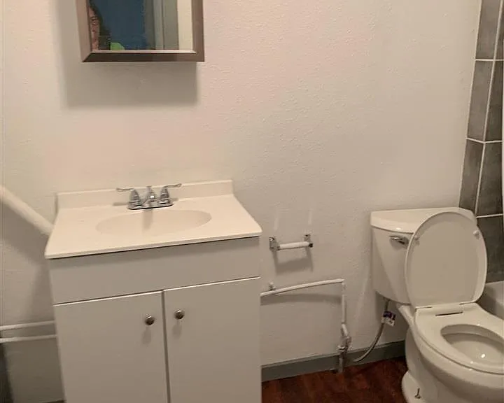 1704 Pearl Ave — Photo 1