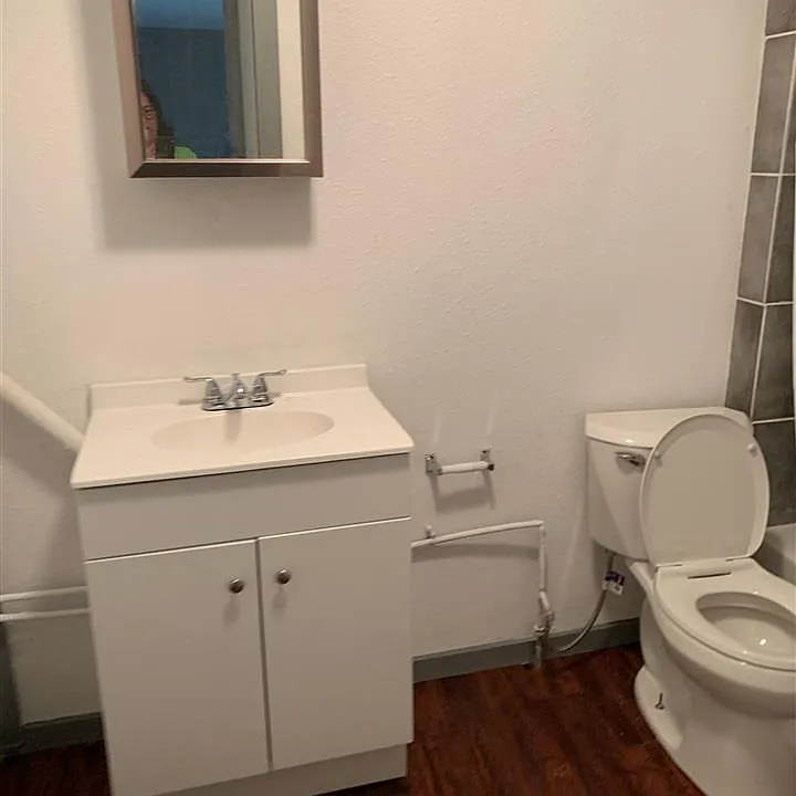 1704 Pearl Ave