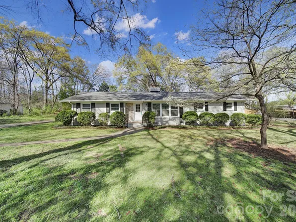 519 Amon Ln, Pineville, NC 28134