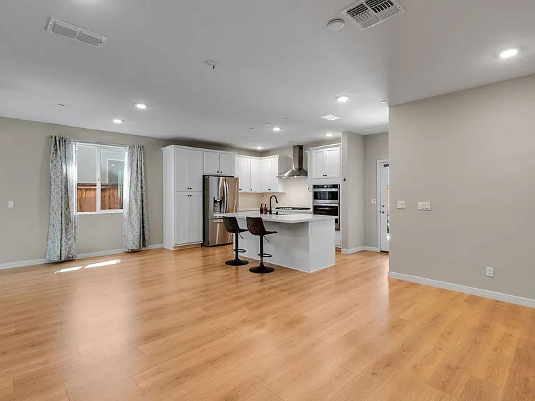 3012 Endsley Ave — Photo 12