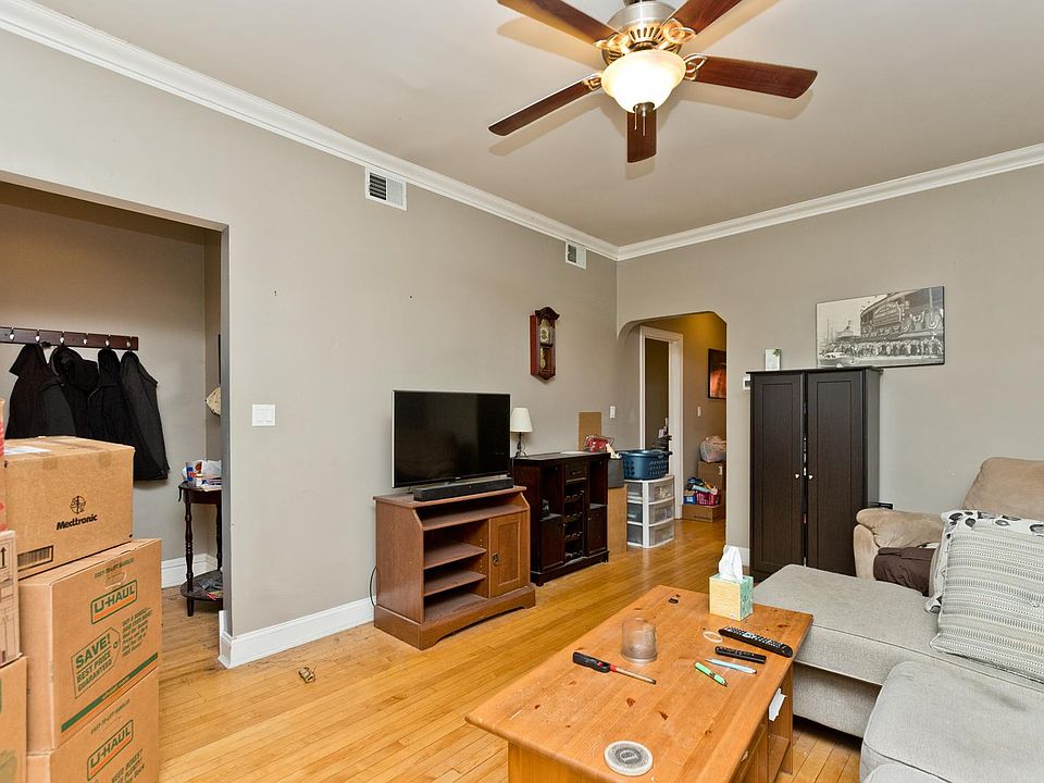 1st image of 3081 N Haussen Ct