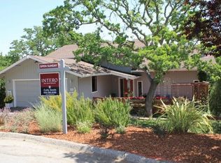 35 Prado Ct, Portola Valley, CA 94028