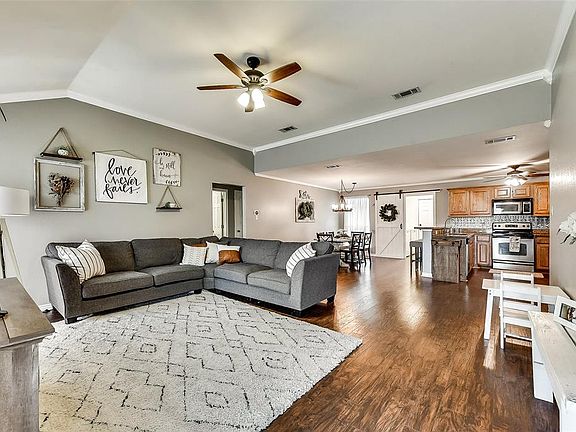 5th image of 1190 Oak Valley Ln