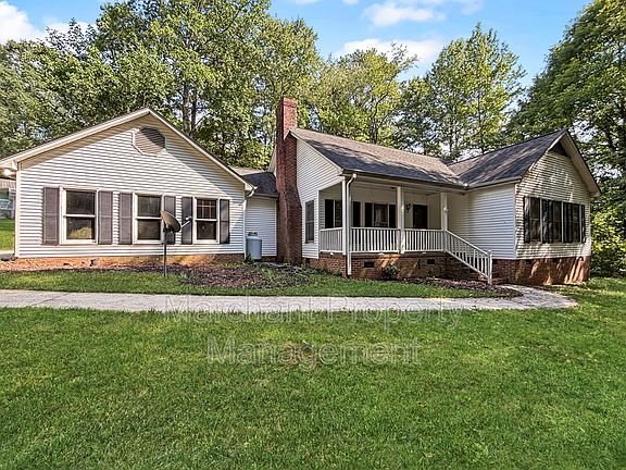 3rd image of 44 Regent Dr