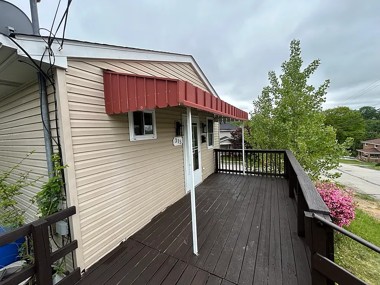 315 W Miller Ave — Photo 10