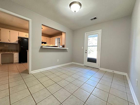 4th image of 2278 Cheshire Dr