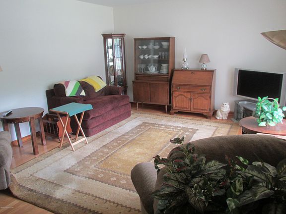 3rd image of 53 Pittston Ave