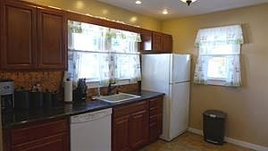 4th image of 52 Arcadia Ct