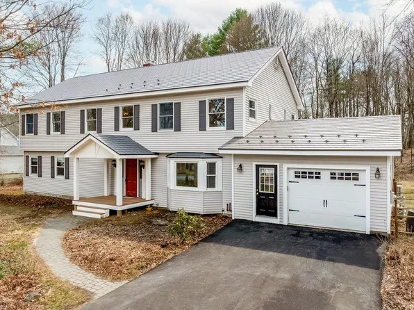 15 Oak Ridge Road, Lebanon, NH 03784