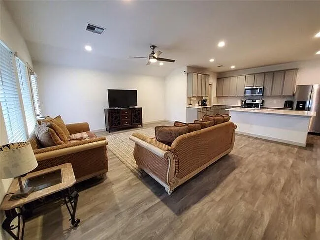 6910 Dell Vista Dr — Photo 8