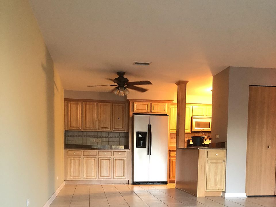 Plenty of cabinets