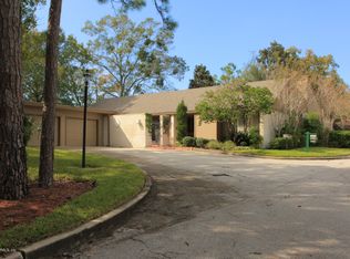10027 N Leisure Ln, Jacksonville, FL 32256