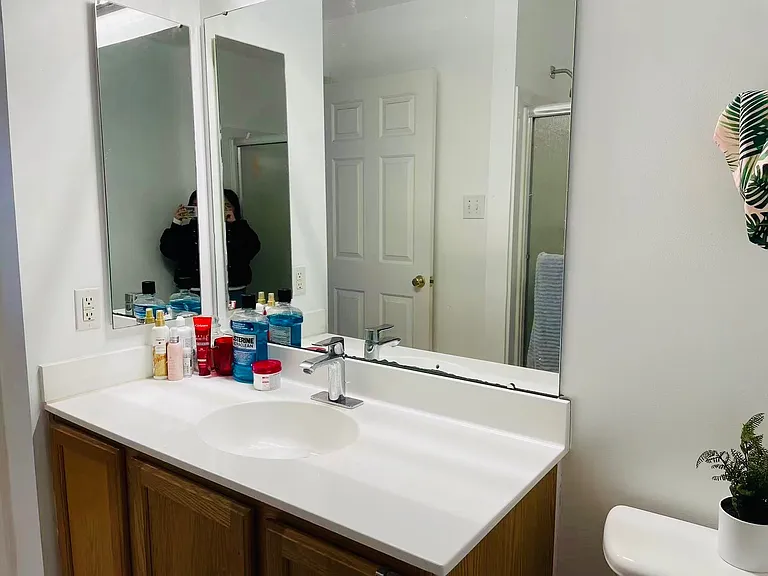 305 Anthony Ct — Photo 3
