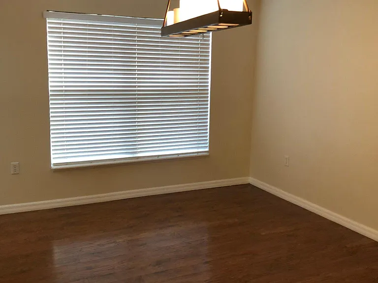 920 Vanderbilt Dr — Photo 25