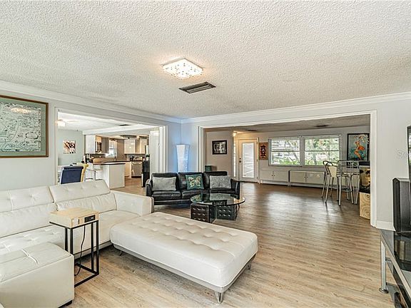 4th image of 2112 S Venus St