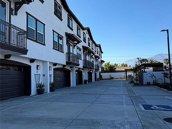 5th image of 1444 W Stoneridge Ct