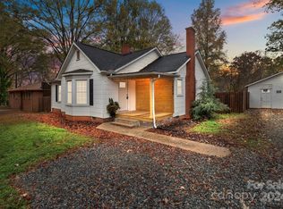 508 Rogers Lake Rd, Kannapolis, NC 28081