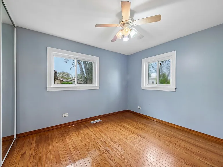 670 Lakeview Ln — Photo 28