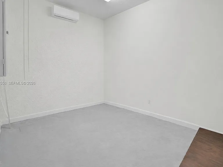 101 NE 37th Pl — Photo 19