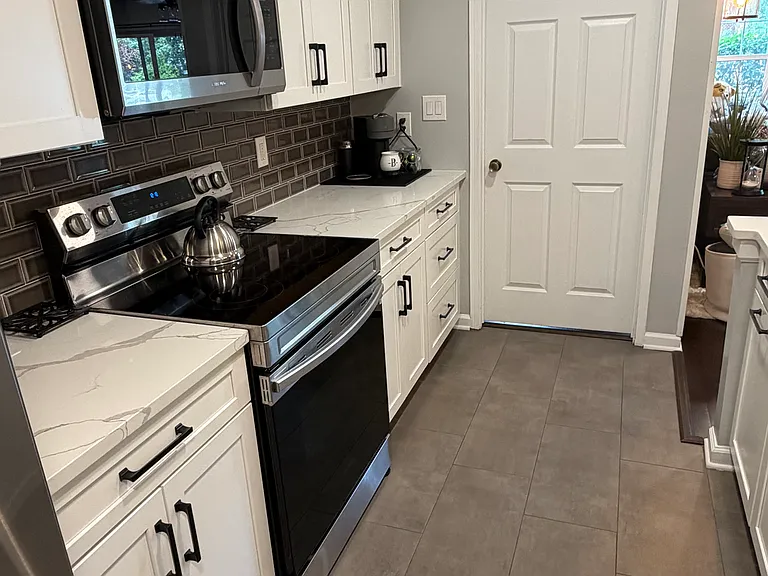 3313 Wyndham Cir #1220 — Photo 11