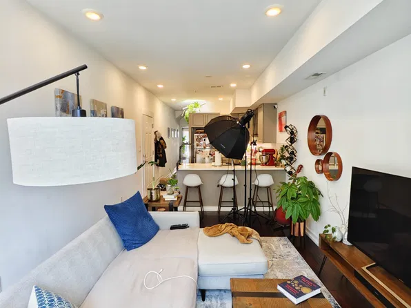 1433 Ogden St APT 2, Philadelphia, PA 19130