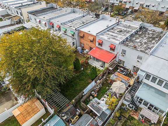 4th image of 2817 W 31st St