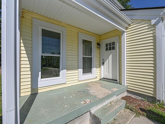 4th image of 537 Amquiwood Ct