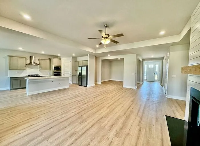 207 John Clift Cir — Photo 4