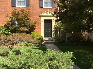 4 Collis Ct, Lutherville Timonium, MD 21093