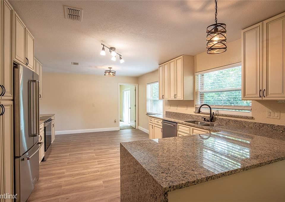 1st image of 767R Forest Glen Ct
