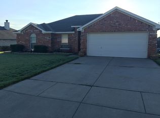 230 Wellington Trl, Weatherford, TX 76085