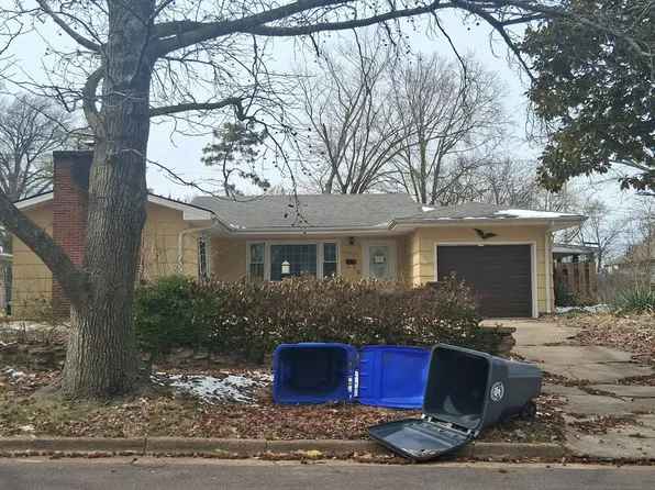 1908 S Sneed Ave, Sedalia, MO 65301