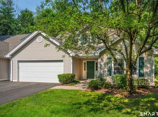 26 Shipston Dr UNIT 26, West Hartford, CT 06117