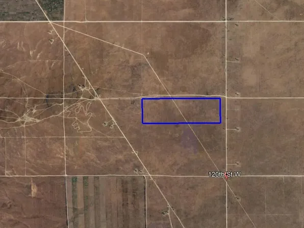 1 120th St W #27, Lancaster, CA 93536