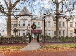 417 Prospect St APT E, Alton, IL 62002