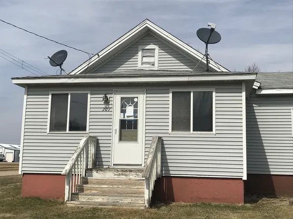 207 W Washington St, Dover, IL 61323