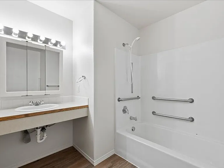6005I Chapel Hill Blvd #I-102 — Photo 14