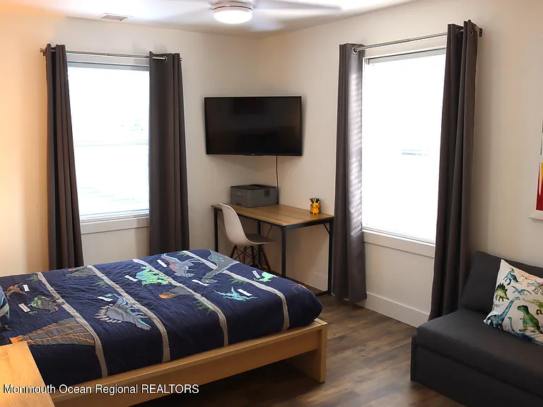 111 Long Branch Ave — Photo 15