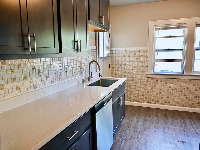 2479 N Dousman St — Photo 4